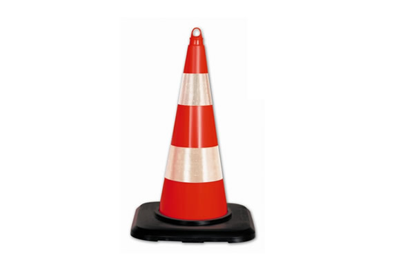 geniş tabanlı trafik konisi